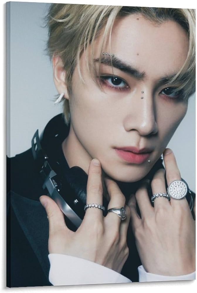 Amazon.co.jp: XIAOJUN シャオジュン WayV The Highest アルバム