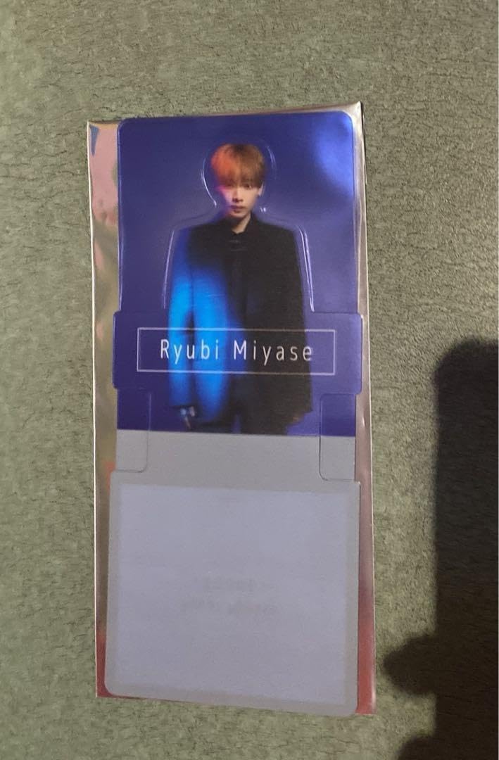 Amazon.co.jp: 宮世琉弥 ラウンドワン コラボ スタンディ 組立