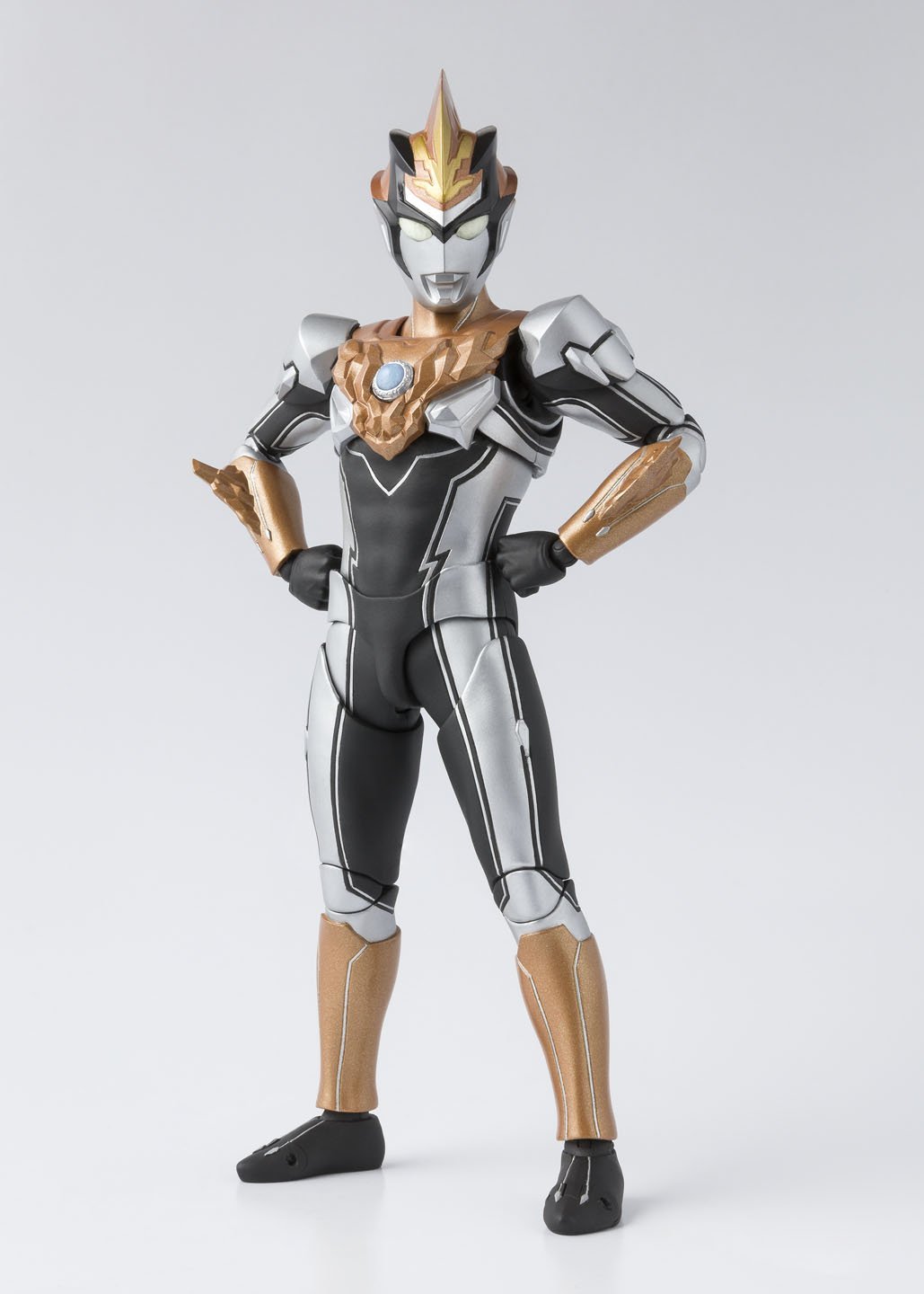 Amazon.co.jp: TAMASHII NATIONS S.H.フィギュアーツ ウルトラマンR/B