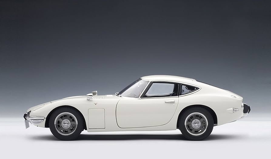 Amazon | AUTOart 1/18 トヨタ 2000GT (ホワイト) 完成品 | ミニカー