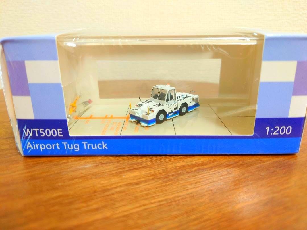 Amazon.co.jp: ANA トーイングカー コマツ WT500E 1 200 : おもちゃ