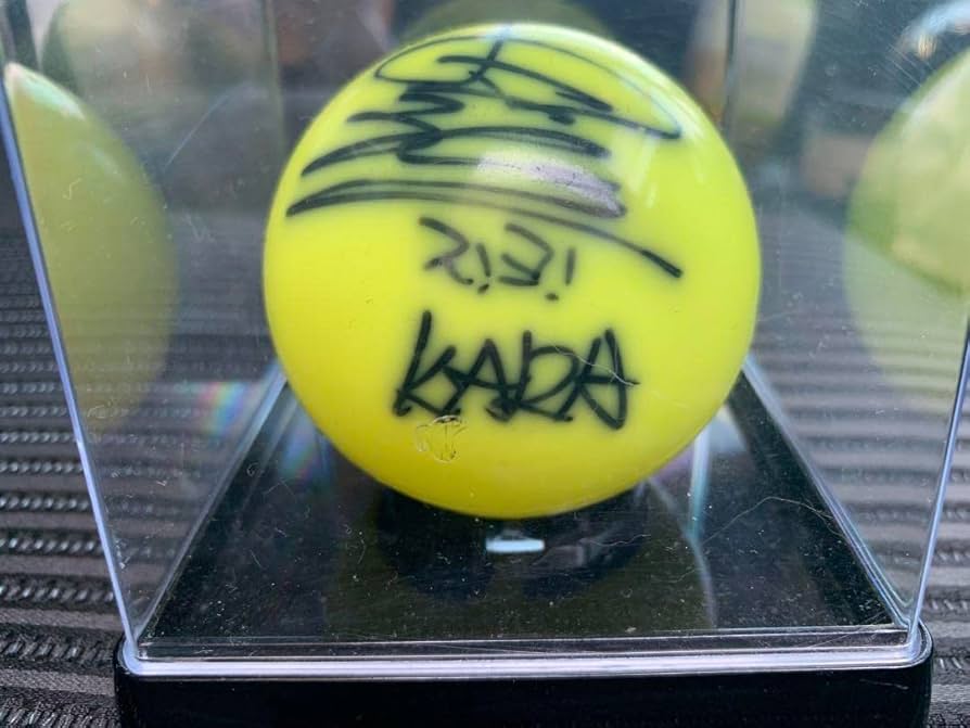 KARA スンヨン 直筆サインボール！IP！ Amazon.co.jp: KARA スンヨン