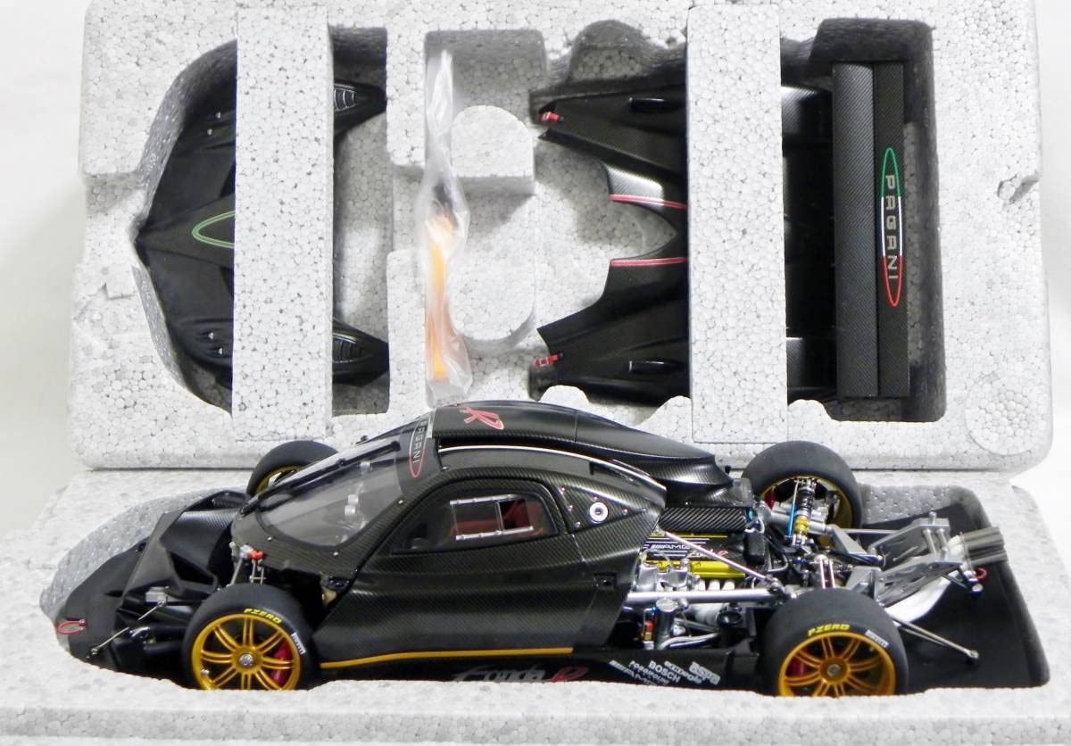 Amazon | オートアート 1/18 パガーニ ゾンダ R カーボンファイバー