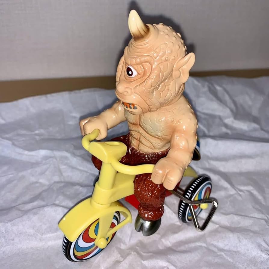 Amazon.co.jp: M1号 × ISH サイクロプス 三輪車 ソフビ フィギュア