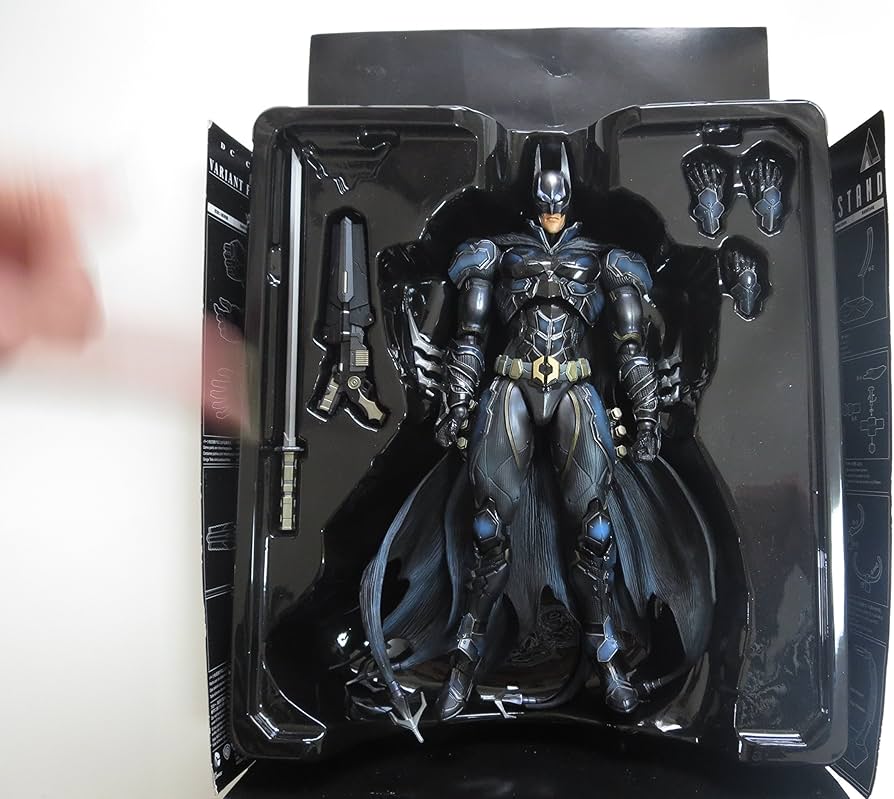 Amazon.co.jp: DC Comics VARIANT PLAY ARTS改 バットマン™(PVC塗装