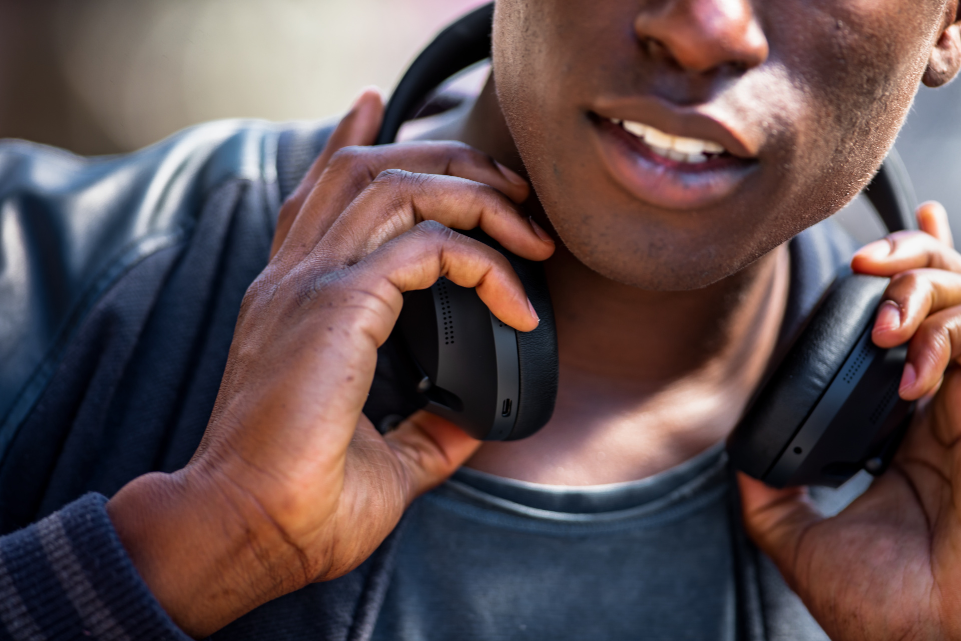 Amazon.com: Bose Headphones 700, Noise Cancelling Bluetooth Over