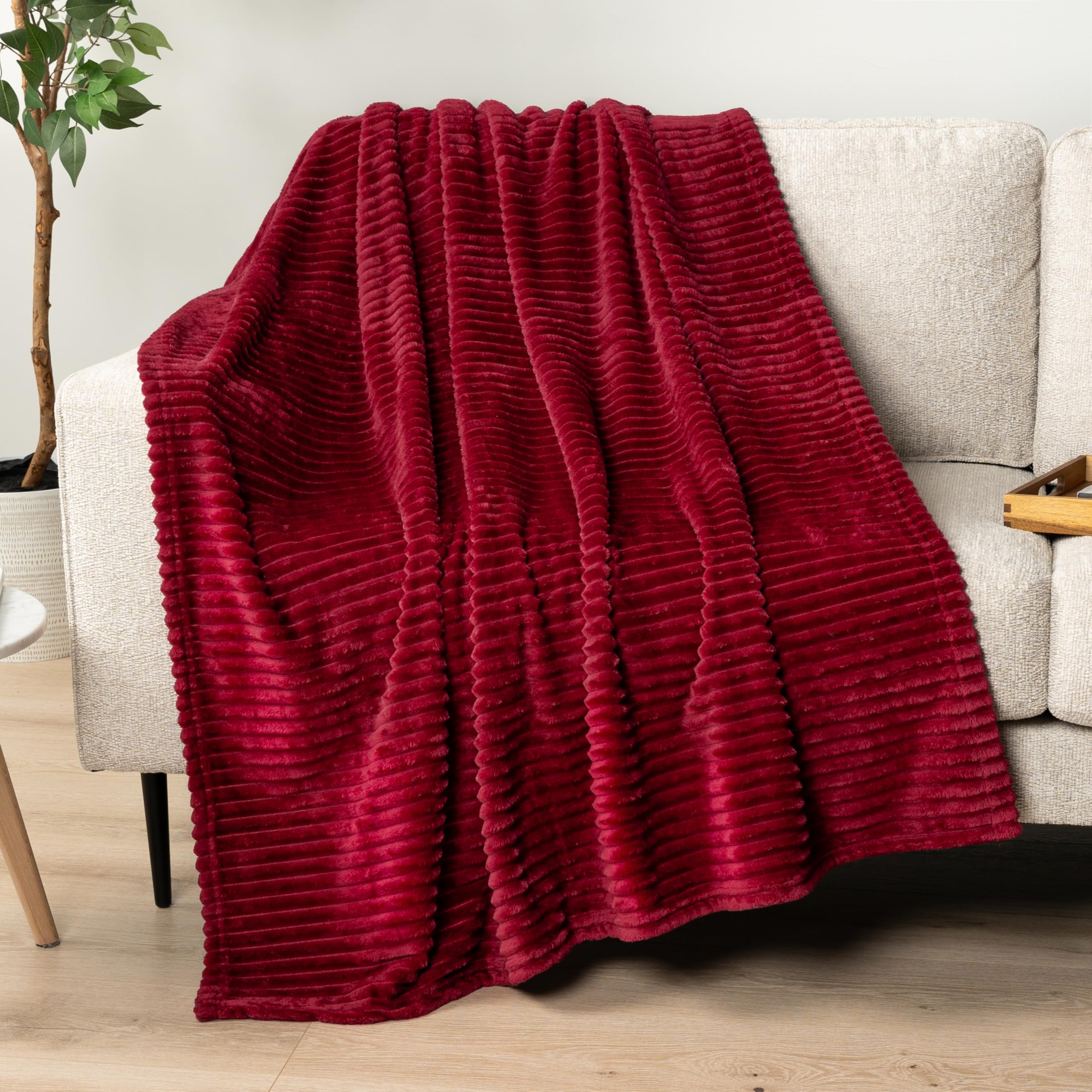 Amazon.com: PAVILIA Super Soft Fleece Throw Blanket Burgundy Wine