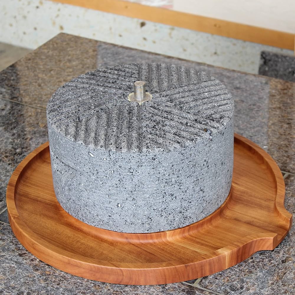 Amazon.co.jp: 石臼 【飛騨溶岩石臼】国産(自社製造) Ф30㎝×15㎝（上