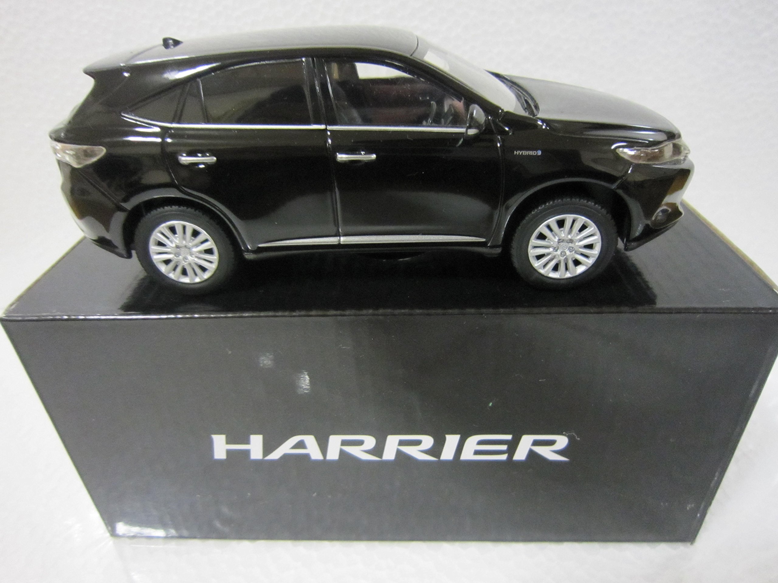 Amazon | トヨタ 1/30 オフィシャルミニカー ハリアー ハイブリッド