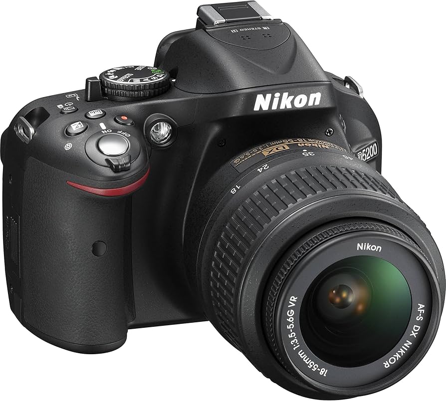Amazon.com : Nikon D5200 24.1 MP CMOS Digital SLR with 18-55mm f