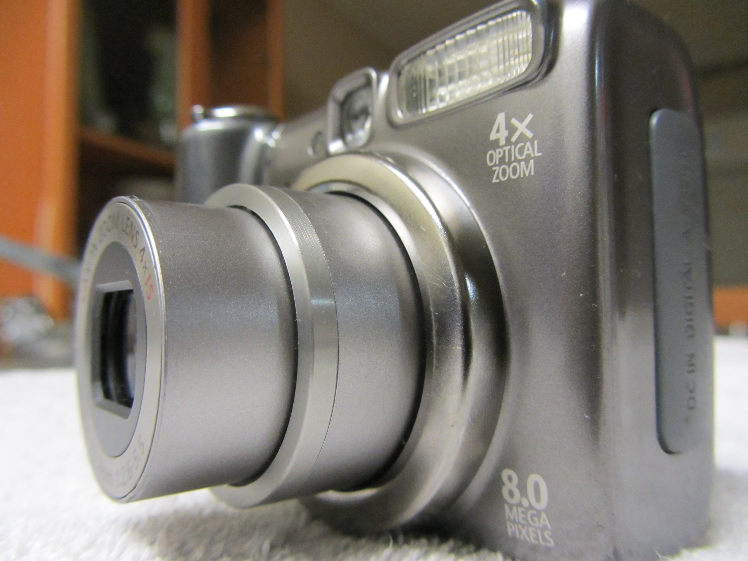 Amazon.co.jp: Canon PowerShot a590is 8 MPデジタルカメラと4 x光学