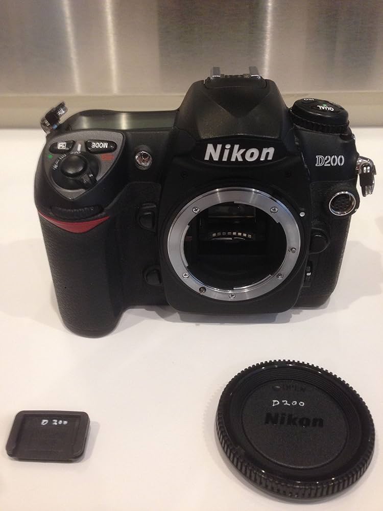 Amazon.com : Nikon D200 DSLR Camera with 18-200mm f/3.5-5.6G ED-IF