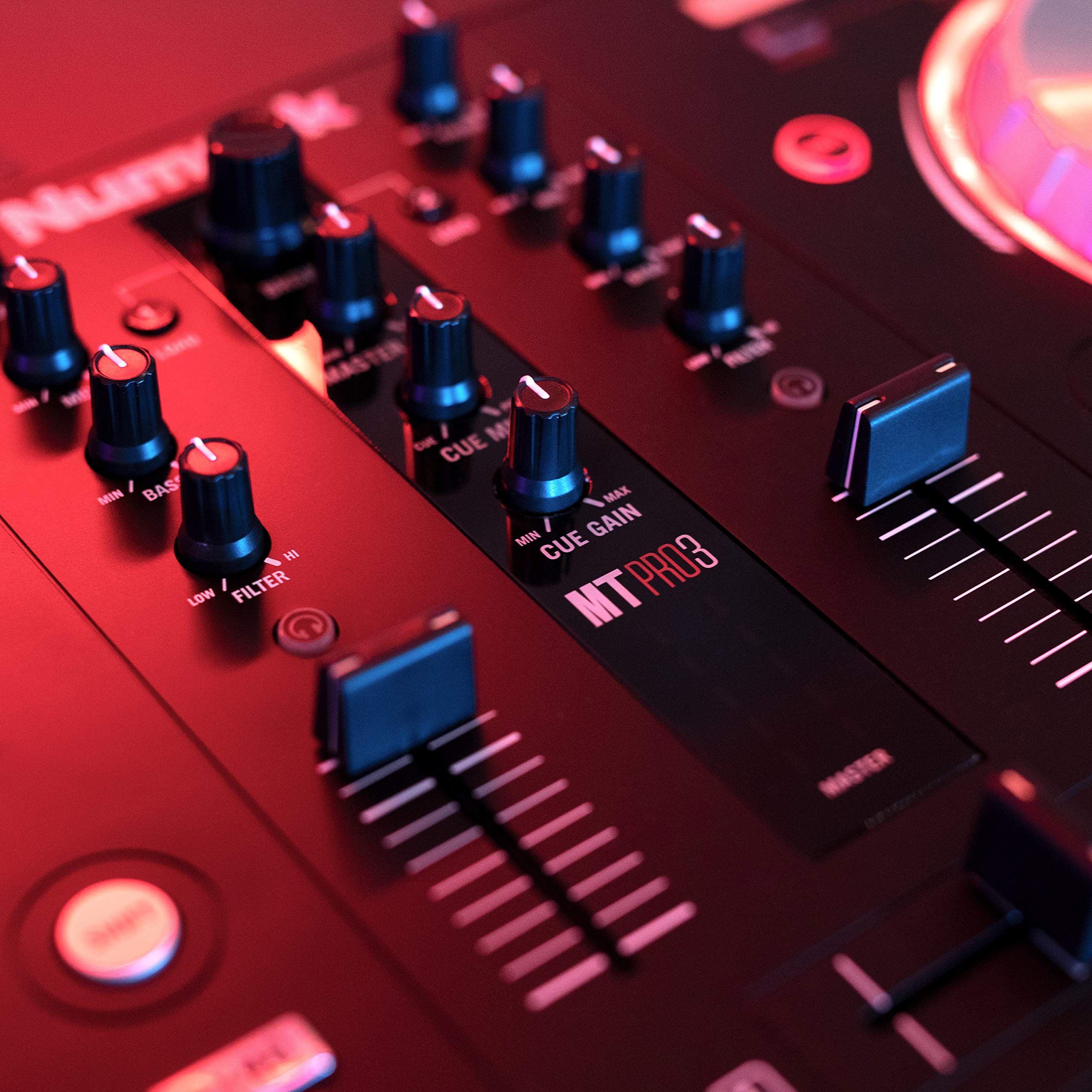 Numark Mixtrack Pro 3 - All-In-One 2-Deck DJ Controller für Serato