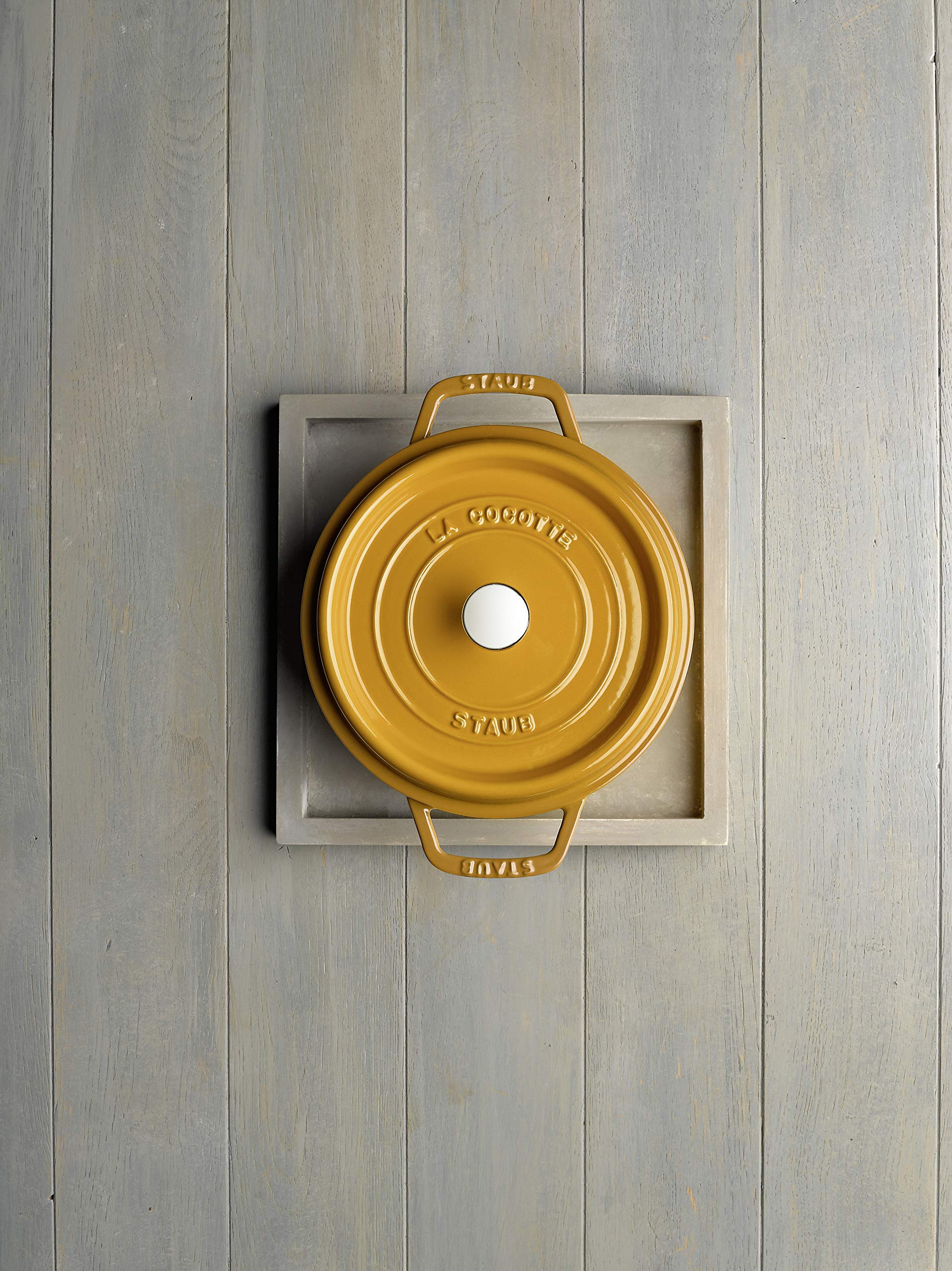 Amazon｜staub ストウブ 「 ココット ラウンド マスタード 22cm