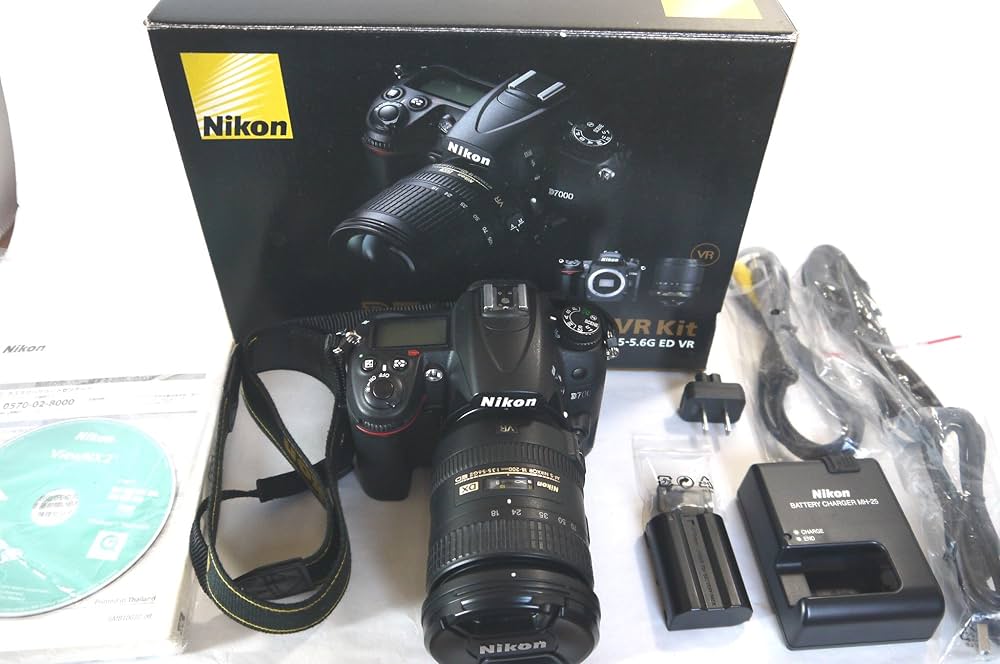 Amazon | Nikon デジタル一眼レフカメラ D7000 18-200VRII キット