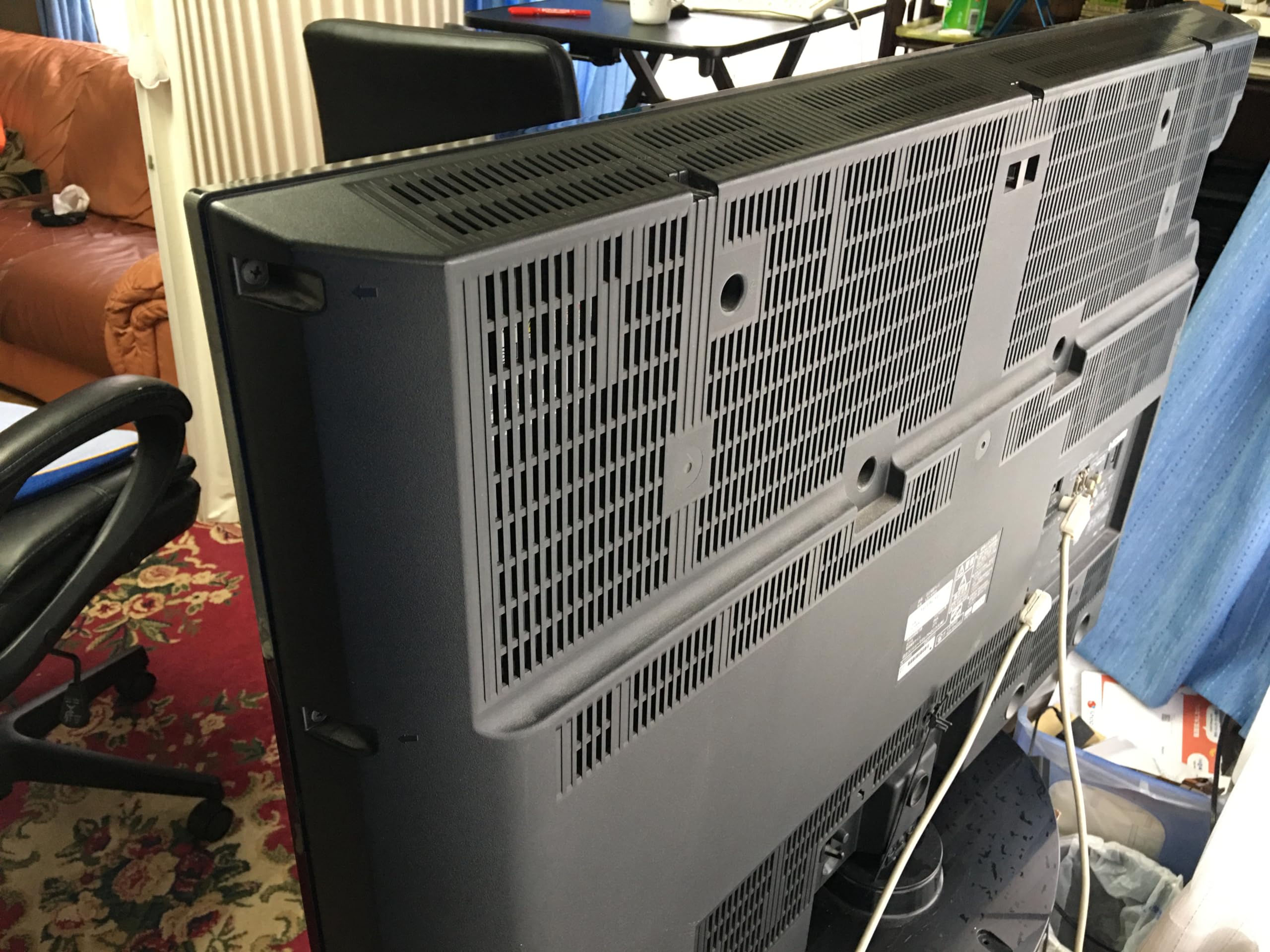 Amazon | 日立 37V型地上・BS・110度CSデジタルフルハイビジョン液晶