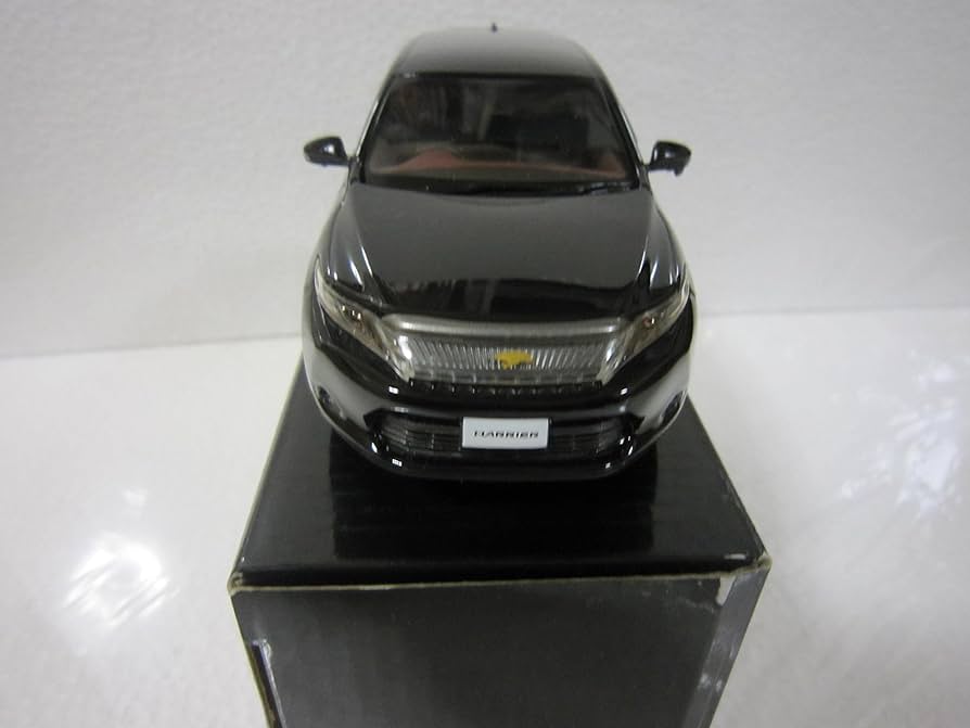 Amazon | トヨタ 1/30 オフィシャルミニカー ハリアー ハイブリッド