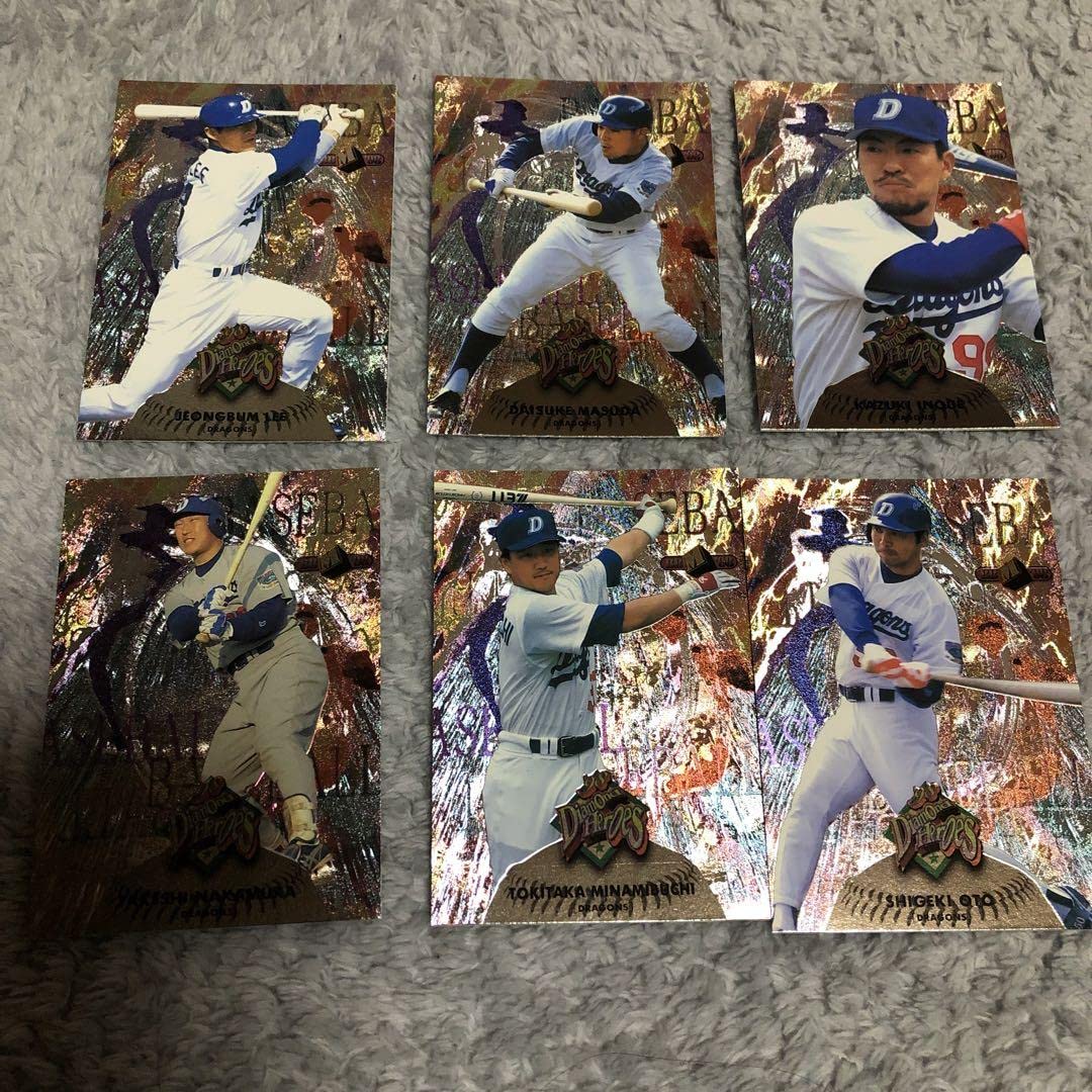 Amazon.co.jp: プロ野球カード レアBBM 中日ドラゴンズ : スポーツ