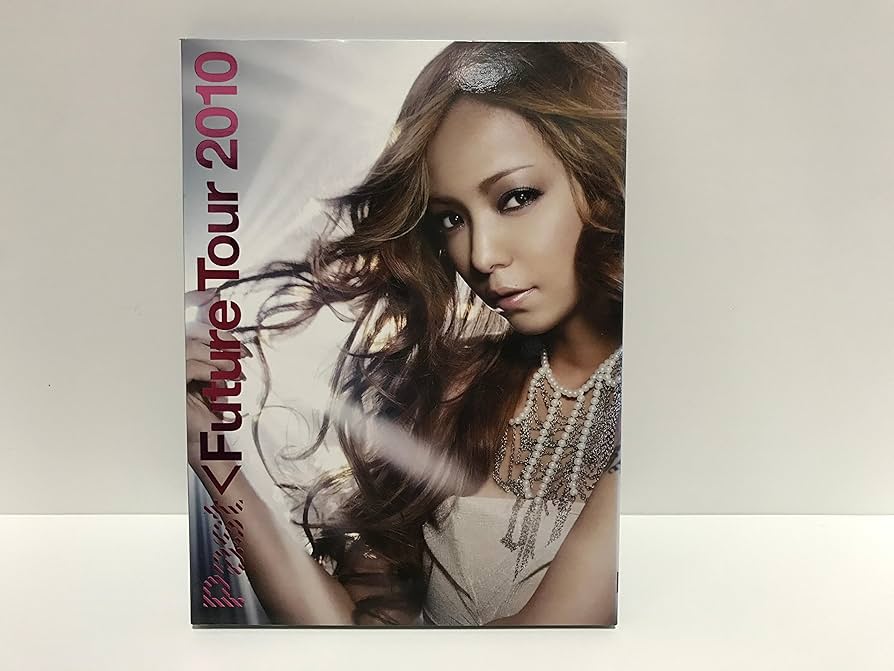 Amazon.co.jp: namie amuro PAST < FUTURE tour 2010 [DVD] : 安室