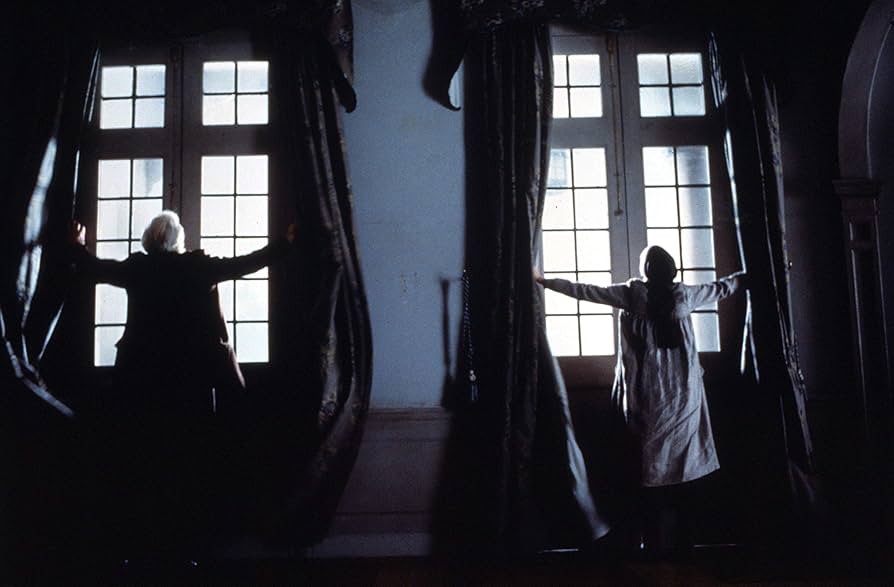 Amazon.co.jp: アザーズ Blu-ray : ニコール・キッドマン, フィオヌラ