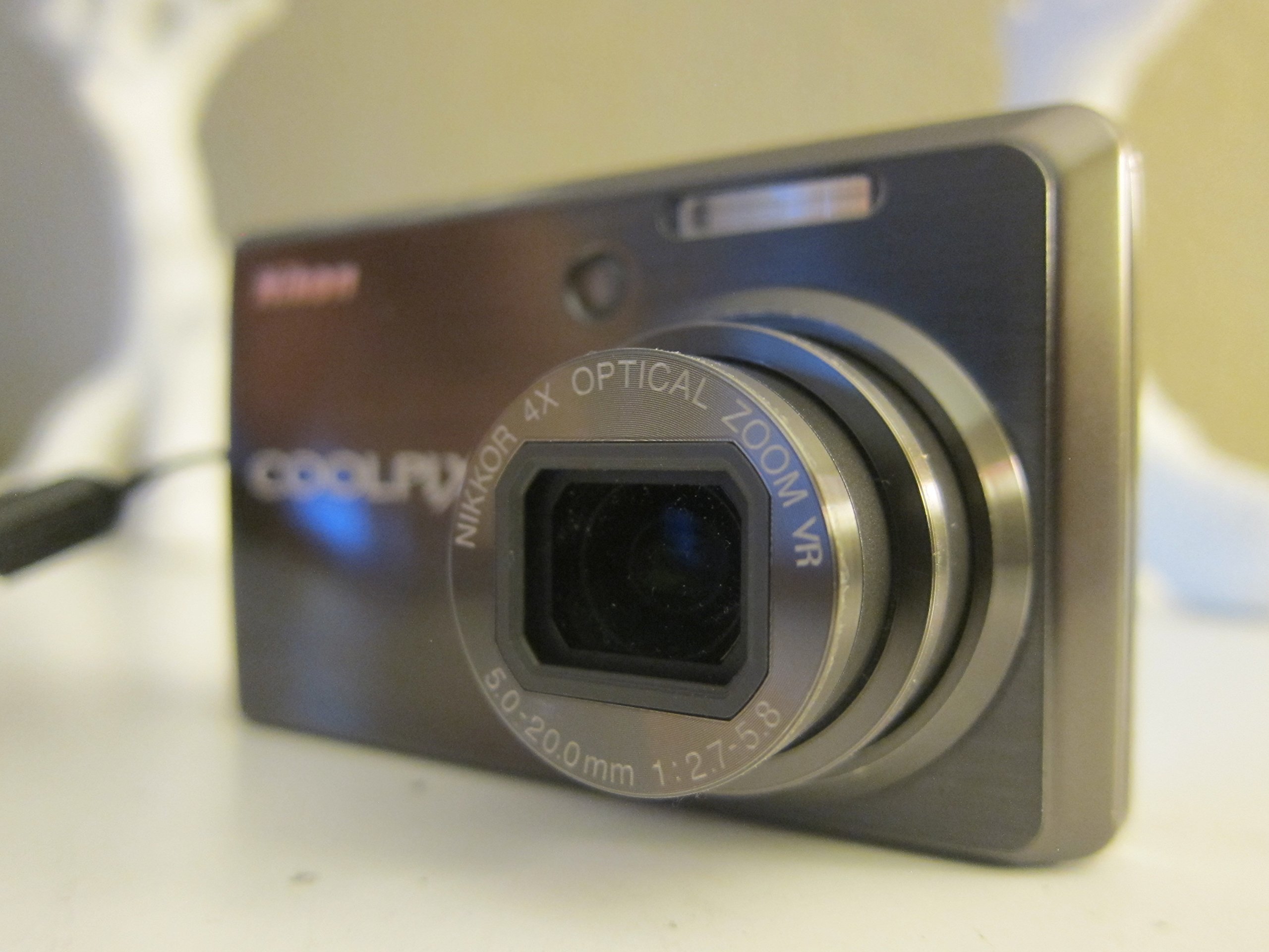 Amazon.com : Nikon Coolpix S600 10MP Digital Camera with 4x Wide