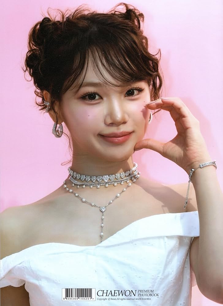 Amazon.co.jp: ルセラフィ チェウォン グッズ 写真集 Premium Photo