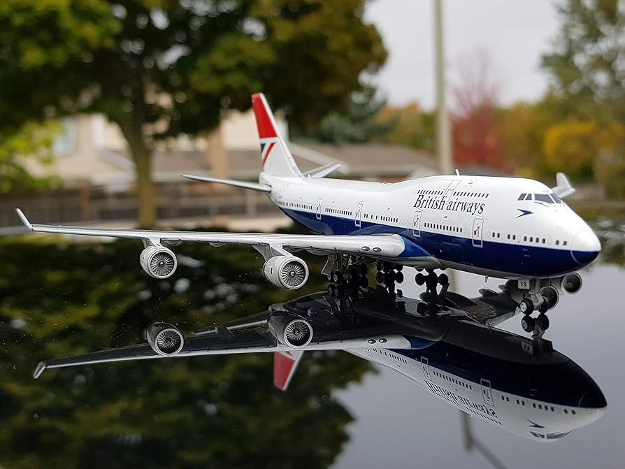 Amazon.co.jp: GeminiJets GJBAW1858 1:400 ブリティッシュ