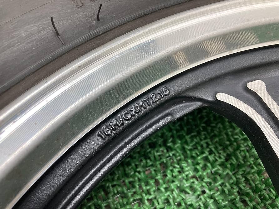 Amazon.co.jp: GN125-2F ホイール 前後 LC6PCJ2N4E0004*** スズキ 純正