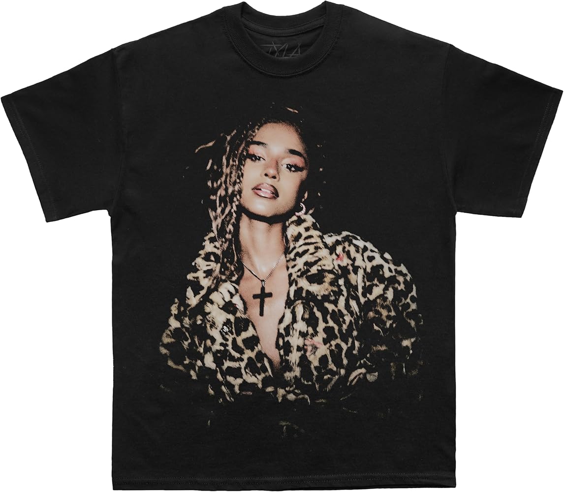 Amazon.com: Tyla Cross Portrait T-Shirt, MD : Clothing, Shoes
