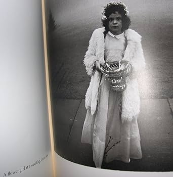 Diane Arbus: An Aperture Monograph: Diane Arbus: 9780912334417