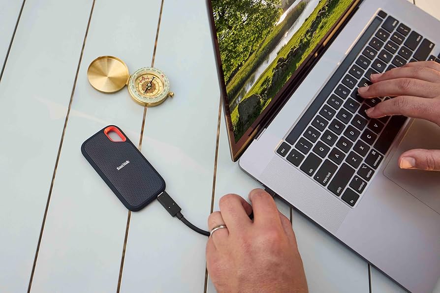 Amazon.com: SanDisk 8TB Extreme Portable SSD - Up to 1050MB/s, USB