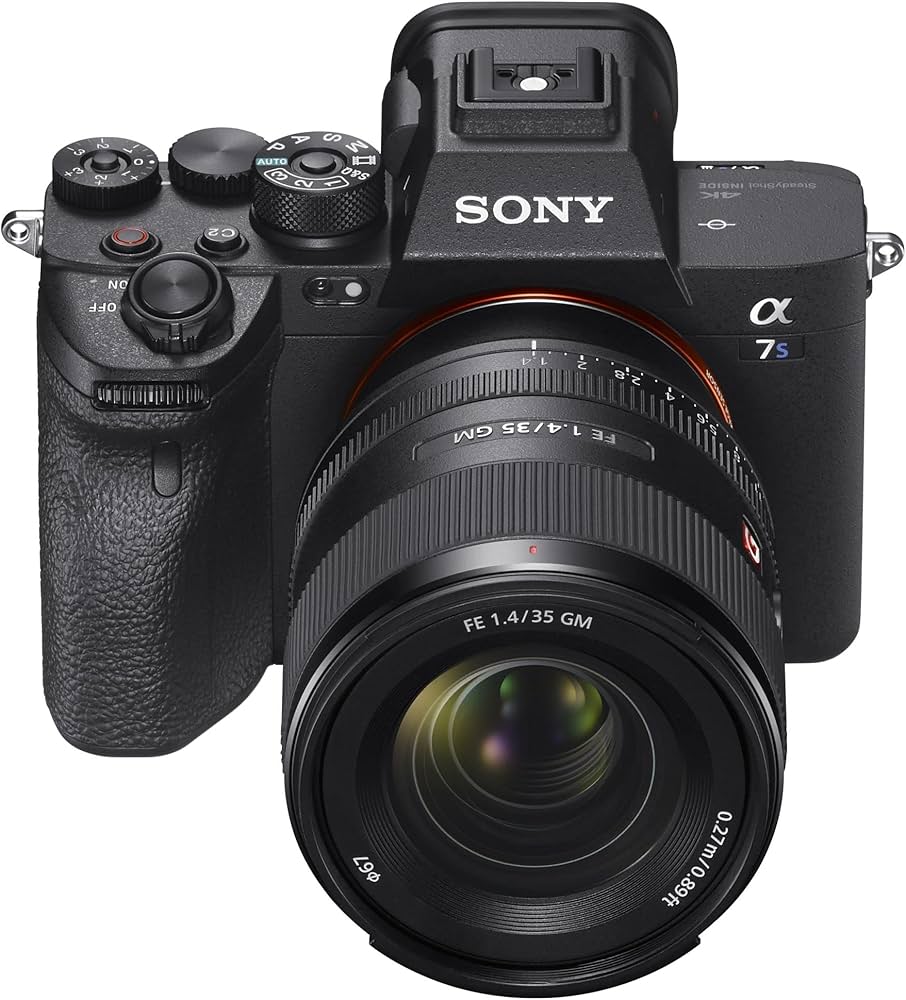 Amazon | Sony SEL35F14GM - Full-Frame Lens FE 35mm F1.4 GM