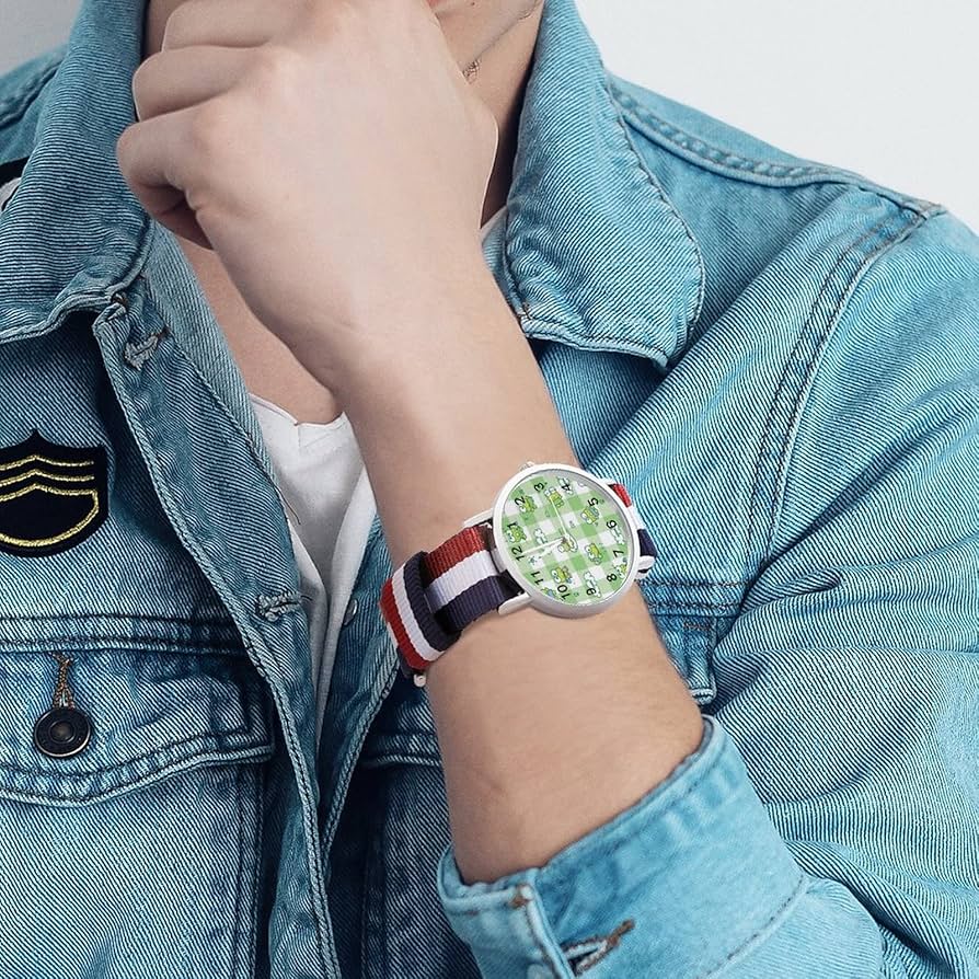 Amazon.co.jp: 腕時計 けろけろけろっぴ 独特なデザインのファッション