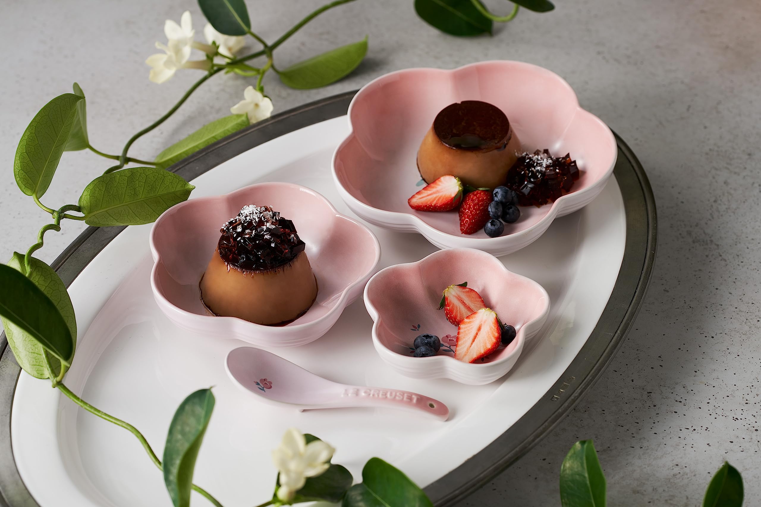 Amazon｜ル・クルーゼ(Le Creuset) フラワー・ディッシュ＆レンゲ