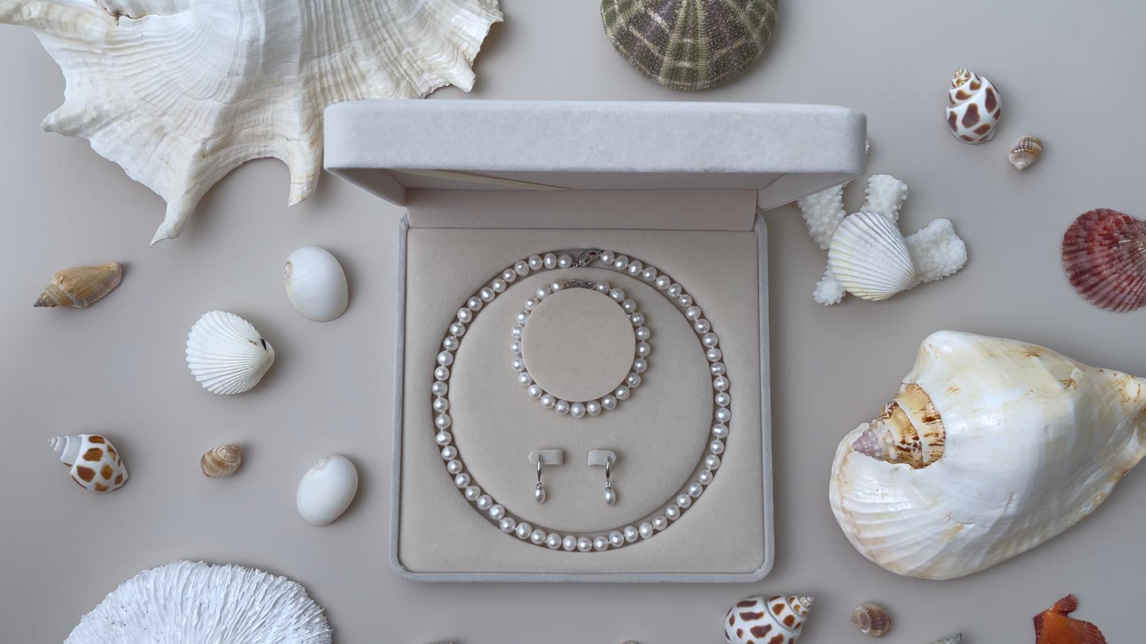 Amazon.com: Freshwater Pearl Necklace Set Includes Pearl Bracelet