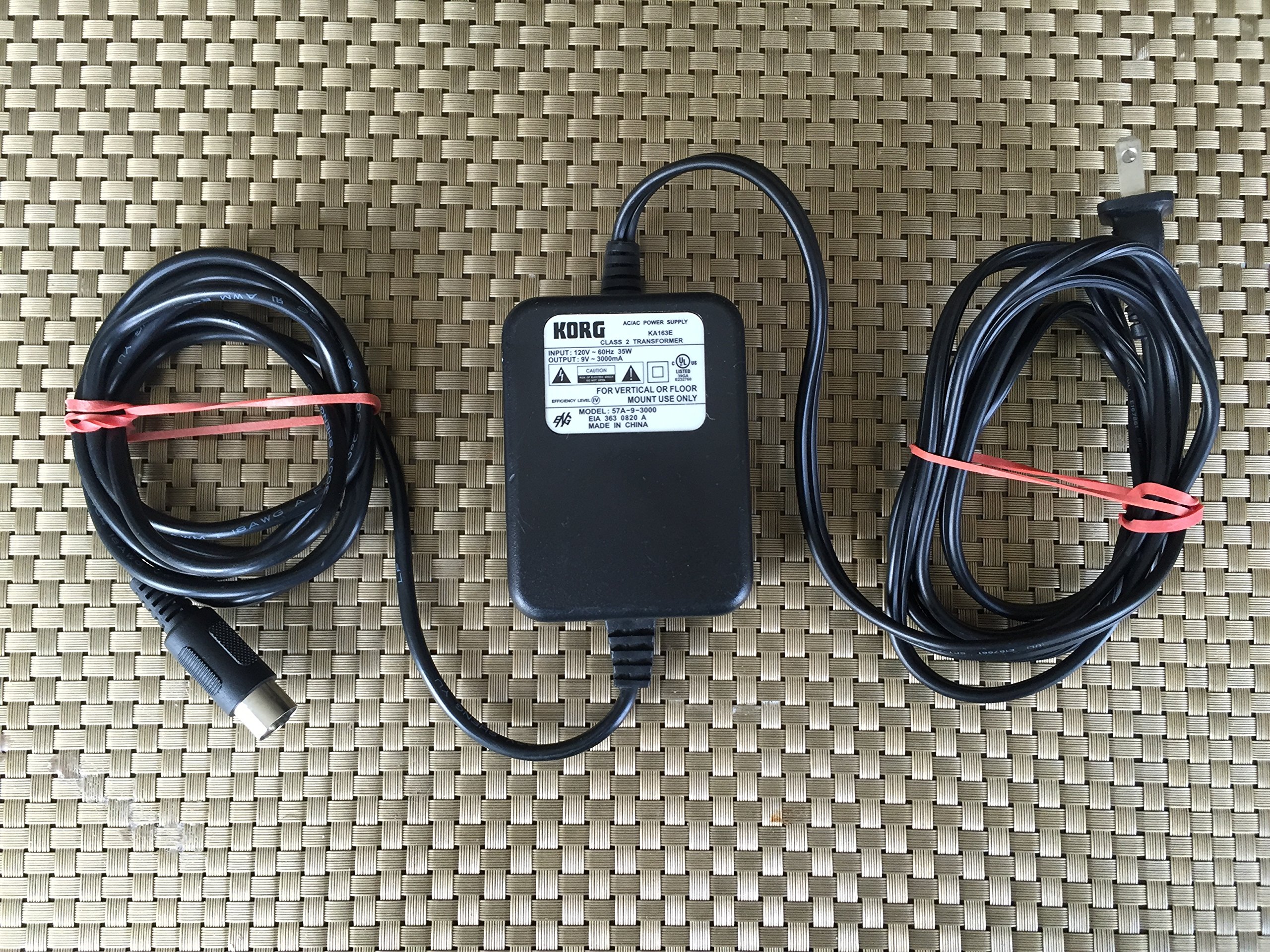 Amazon | KORG コルグ DJ ダンス・ミュージック用 シーケンサー内蔵