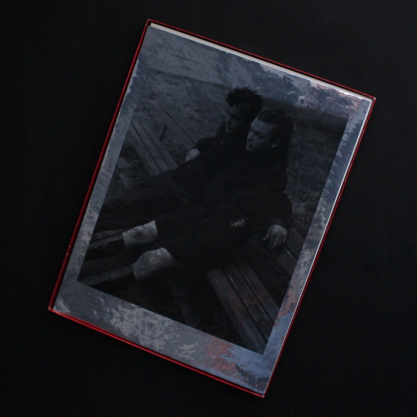 Hugo Boss Autumn / Winter 1995/96（Photo by Juergen Teller）