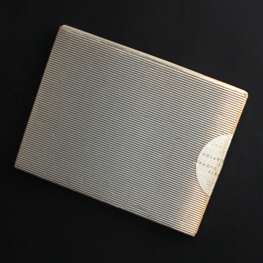 軌道回帰 -Shoji Ueda Polaroid 35mm Photo Album- - 植田 正治