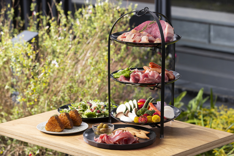 松屋銀座100周年！ 「美しくなるビアガーデン」開催中｜銀座 │ ヒト