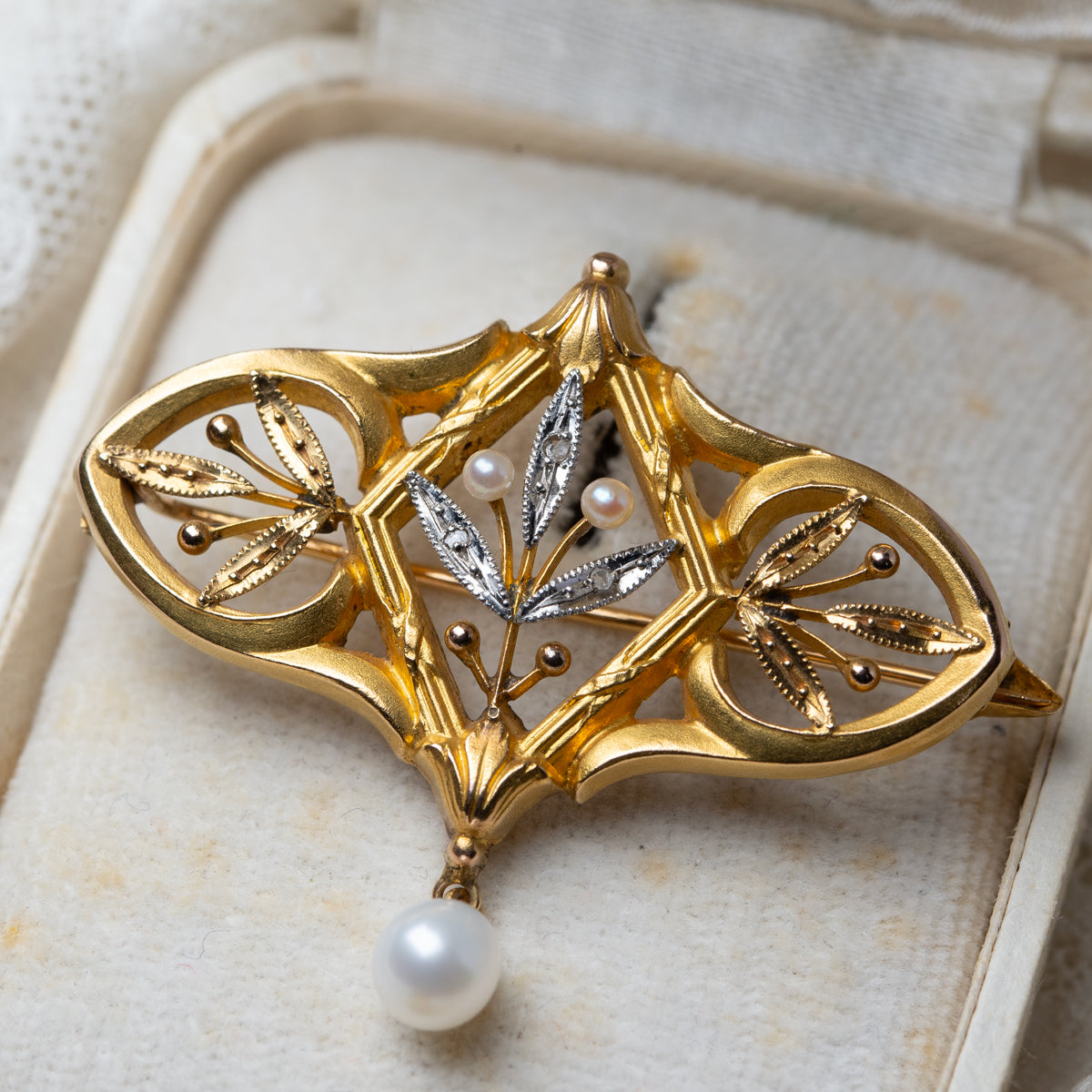 訳あり アールヌーボー様式のペンダントブローチ