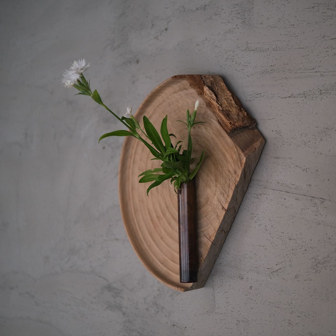 くすのきと銅の壁掛け花入れ/一点もの | DOUBLE = DOUBLE FURNITURE