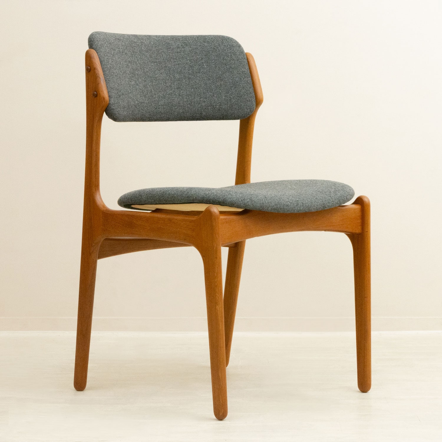 エリック・バック モデル49 ダイニングチェア チーク 北欧ビンテージ