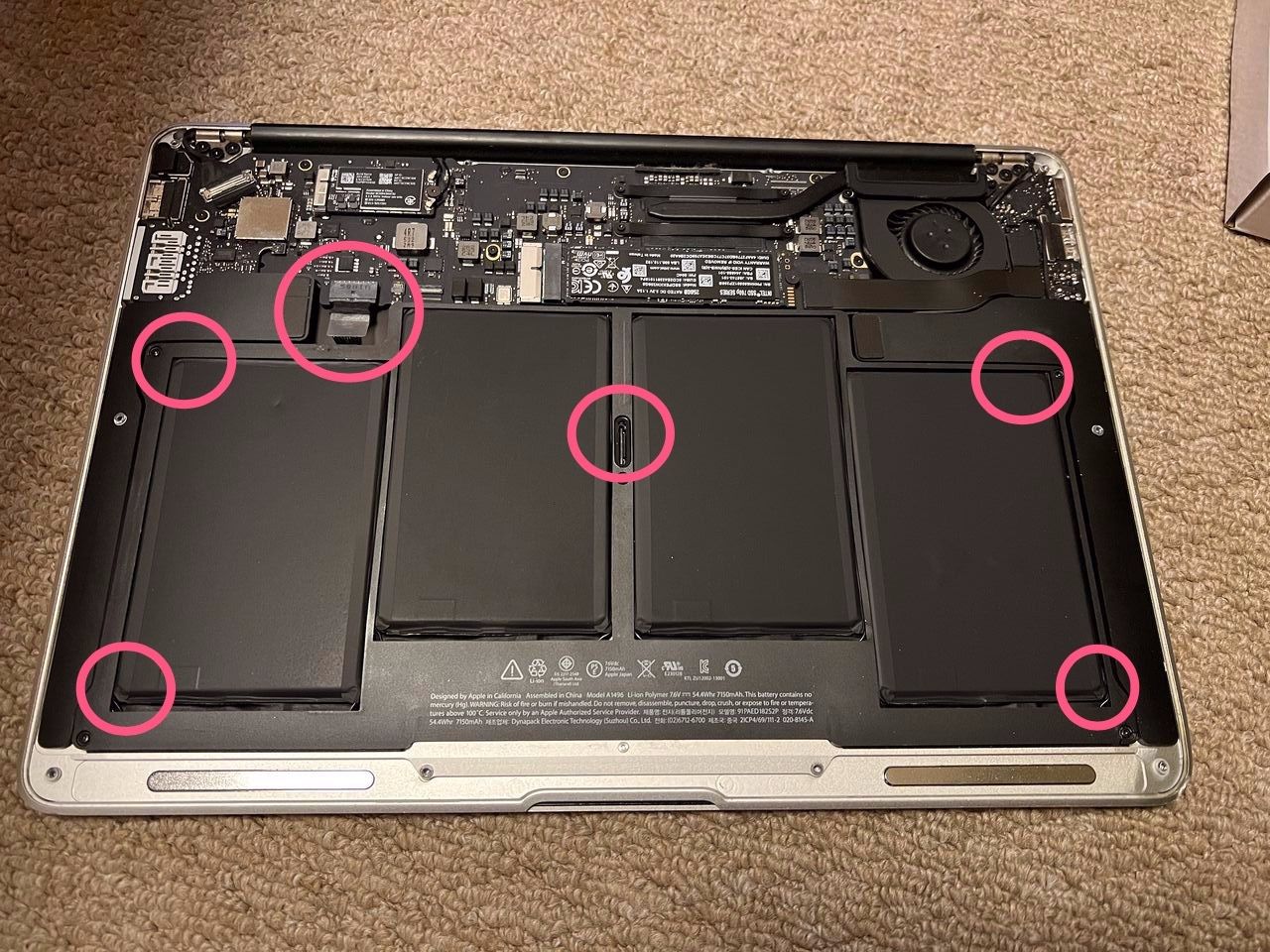 MacBookAir(13inch,early 2015)のバッテリーを交換しました。