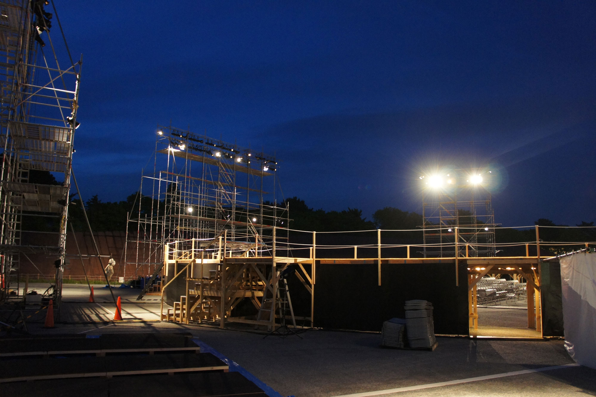 マルモの舞台裏 | 舞台照明 演出照明 テレビスタジオ照明の専門