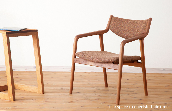 pepeラウンジ背布張り - 丸徳家具オンラインショップ-木の椅子専門店-