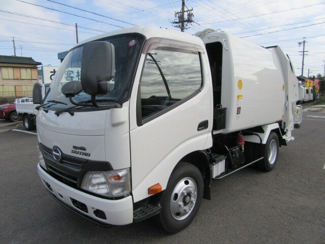 日野 デュトロ 小型 塵芥車（プレス式） TKG-XZU600X (8797)｜中古