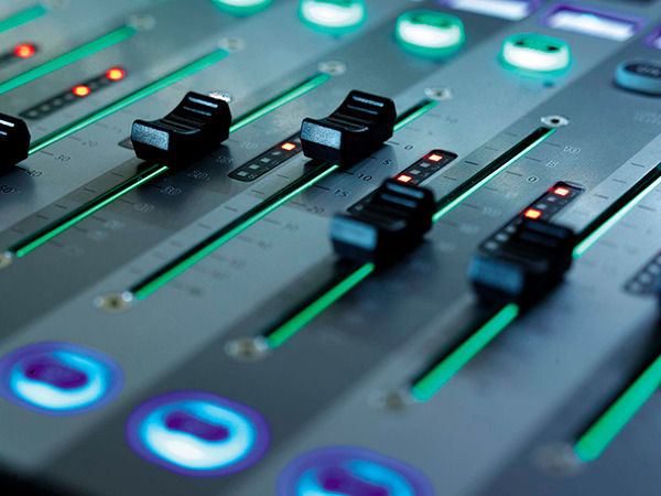 Soundcraft “Vi1000”を発売 - ヒビノマーケティング Div.