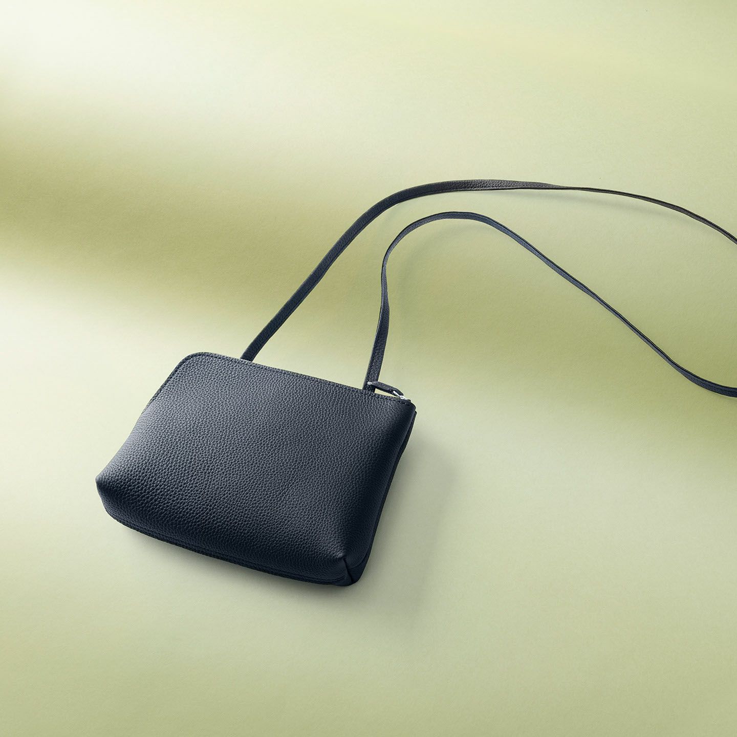 シュランケンカーフ ミニショルダーバッグ “Minimo” | 大人のバッグ