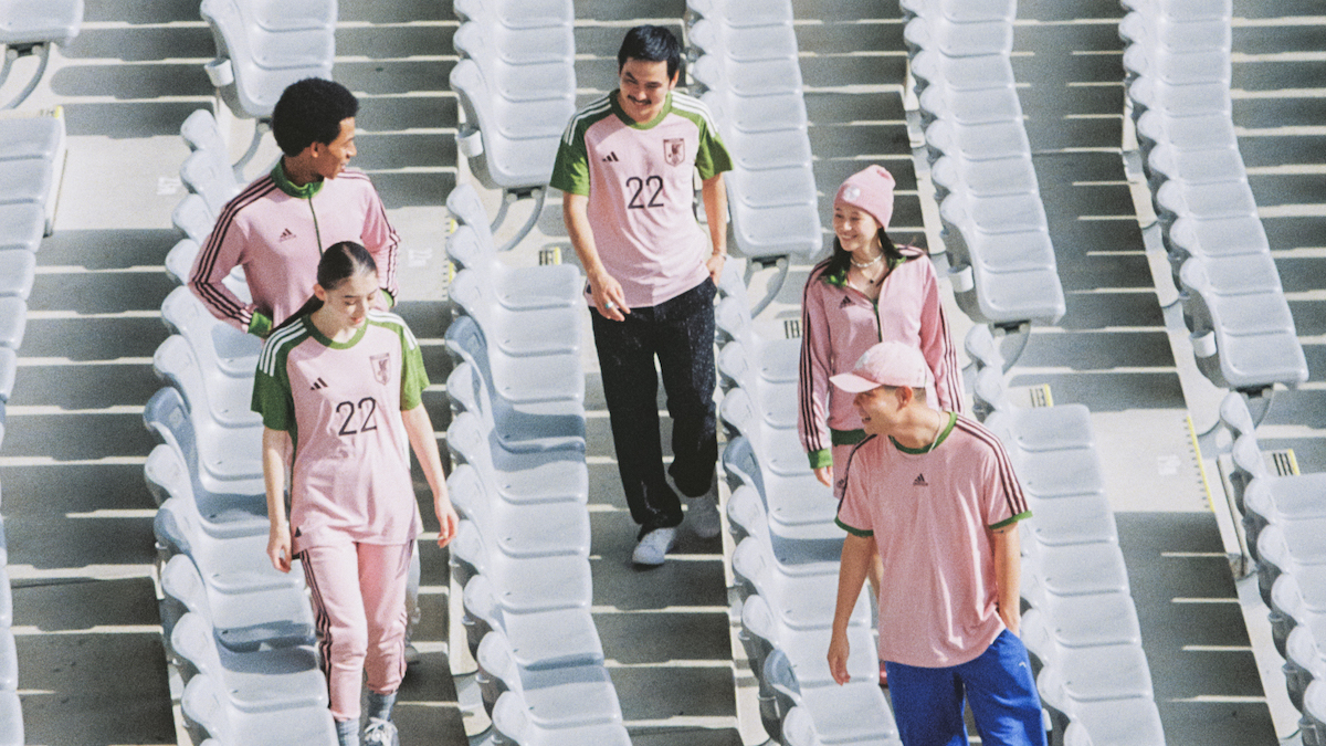 アディダス」からNIGO®がデザインした“サッカー日本代表 スペシャル