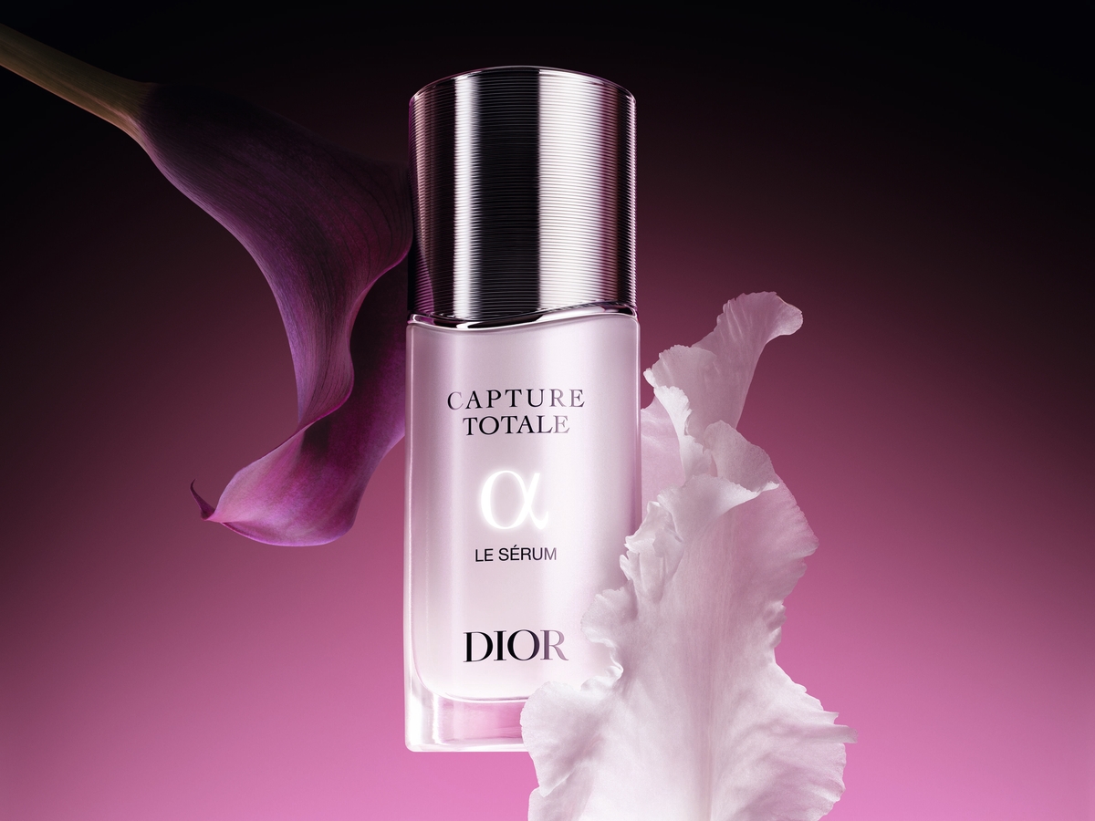 ディオール」が幹細胞研究の“カプチュール トータル”から新美容液発売